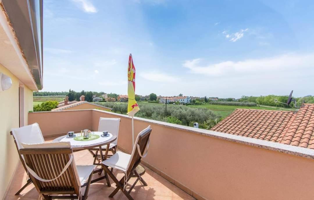Gimy Villa&App 1 Porec Gedici Exterior photo