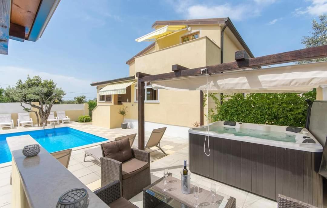 Gimy Villa&App 1 Porec Gedici Exterior photo