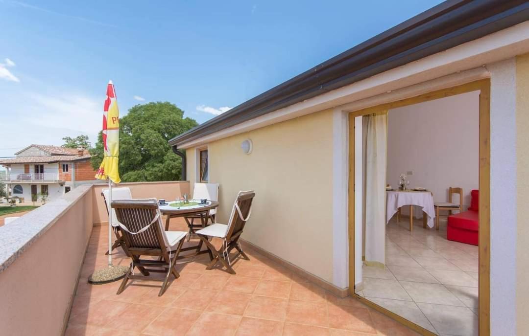Gimy Villa&App 1 Porec Gedici Exterior photo